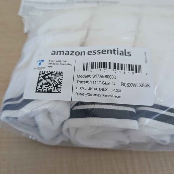 Amazon Essentials Men's 7-Pack Tag-Free Briefs 100% Cotton - Picture 3 of 4
